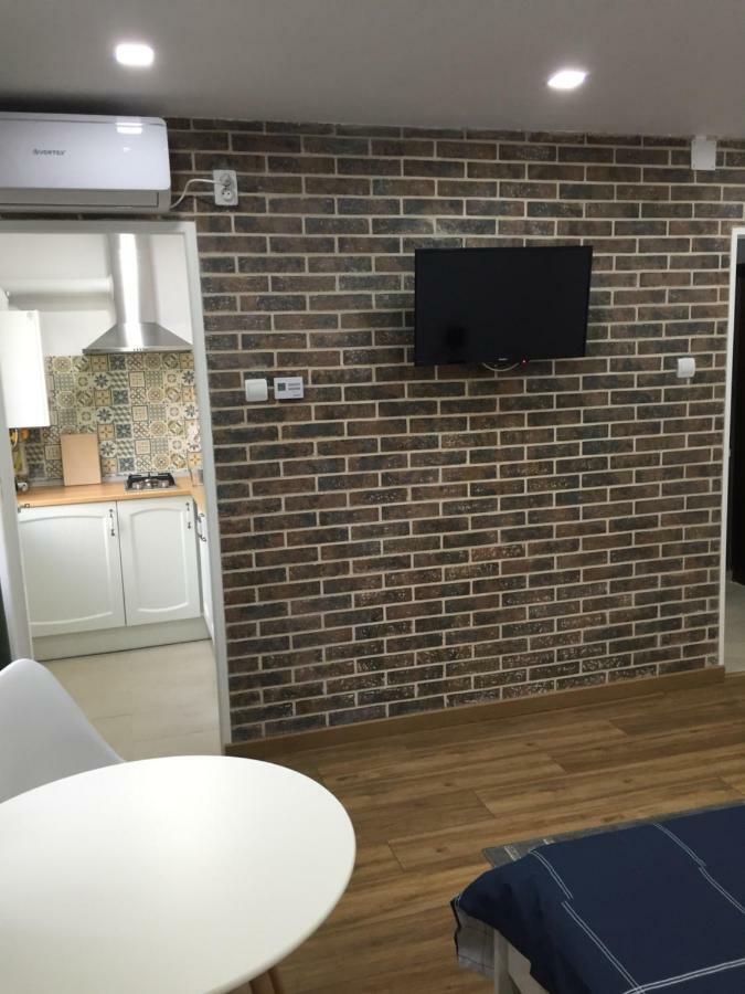 Studio Claudia-Self Check-In Брэила Экстерьер фото